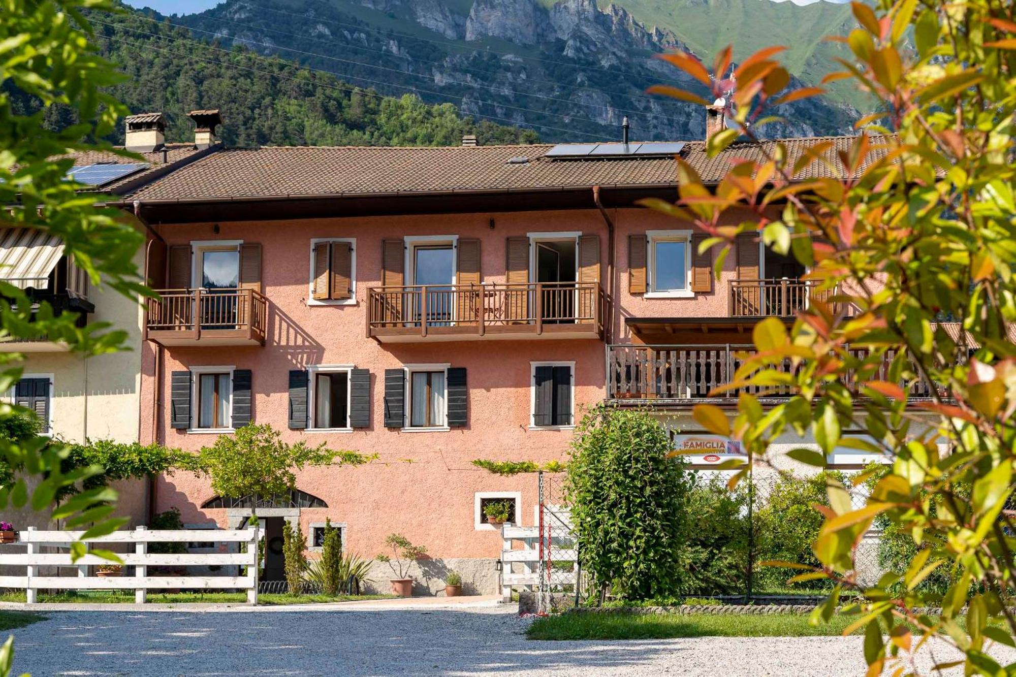 Ledro Lake Suite "Pur" Mezzolago Esterno foto